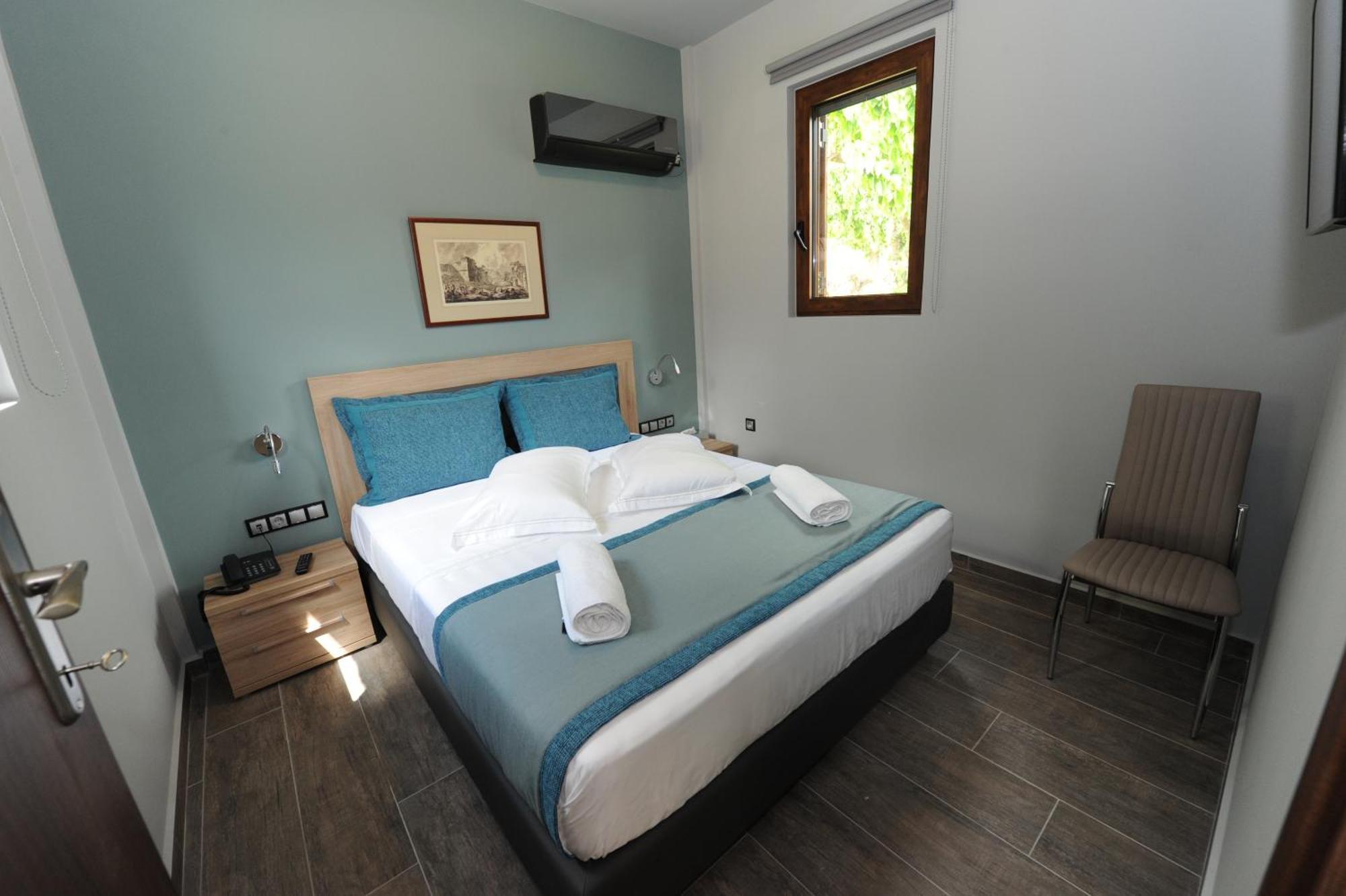 Castle View Bungalows Mystras Exterior foto